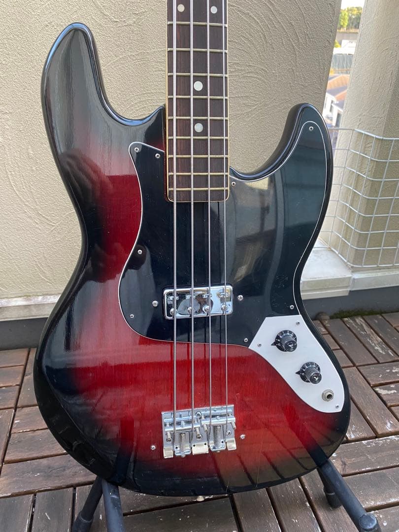 tritmph(トリンプ/エレキベース/ビザール/日本製)