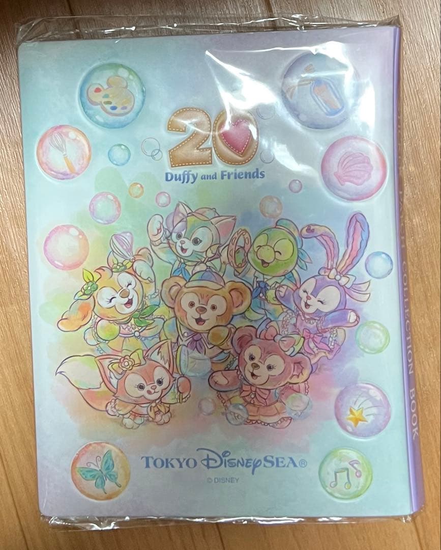 ディズニー　カラフルハピネス　ダッフィー　ワッペンホルダー