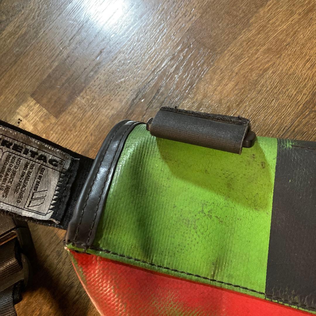 FREITAG メッセンジャーバッグ 赤・緑・黒 ナイトライダー