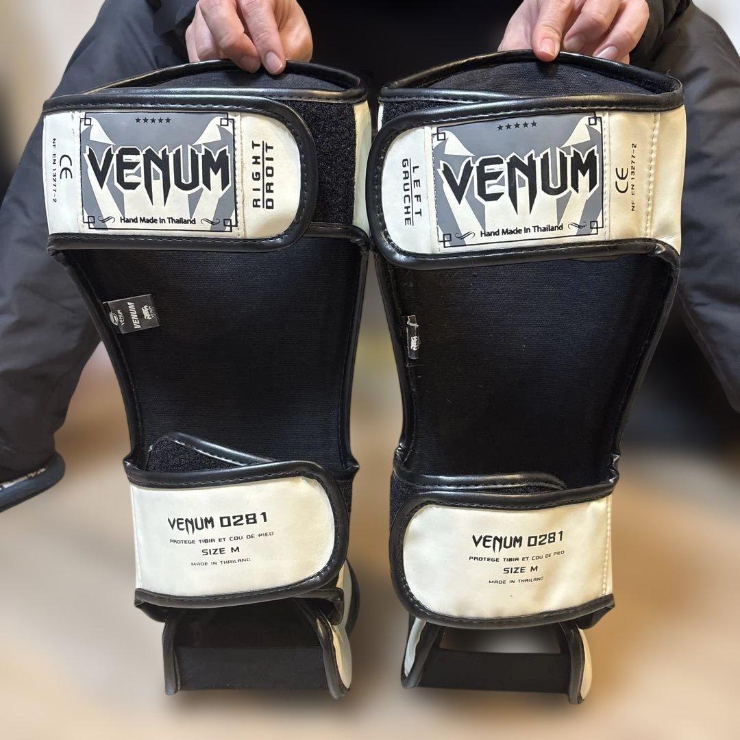 Venum ヴェヌム　シンガード　レガース　脛あて　Mサイズ