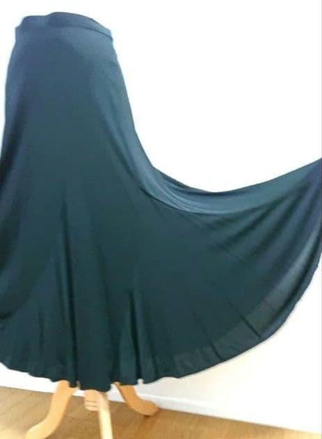 SALE☆チャコット　社交ダンス スカート L 黒 ダンス衣装 定価45100円