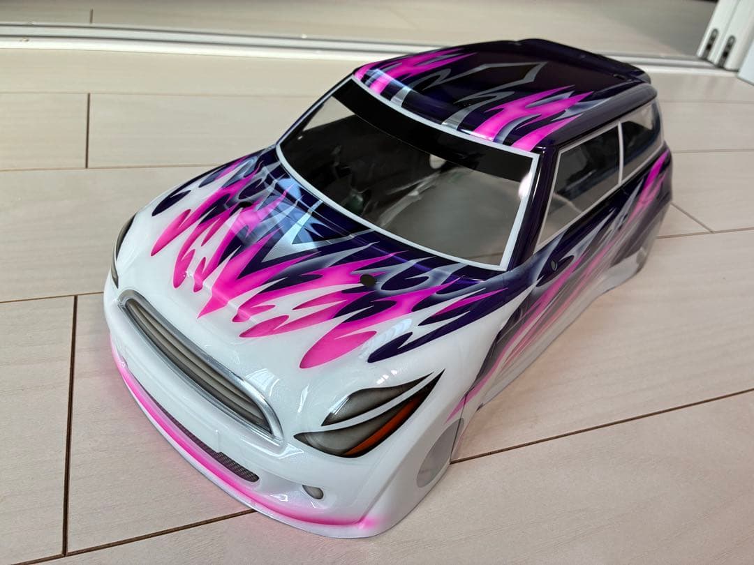 タミヤ　1/10ミニクーパーS 2006 ボディ　カスタムペイント済み