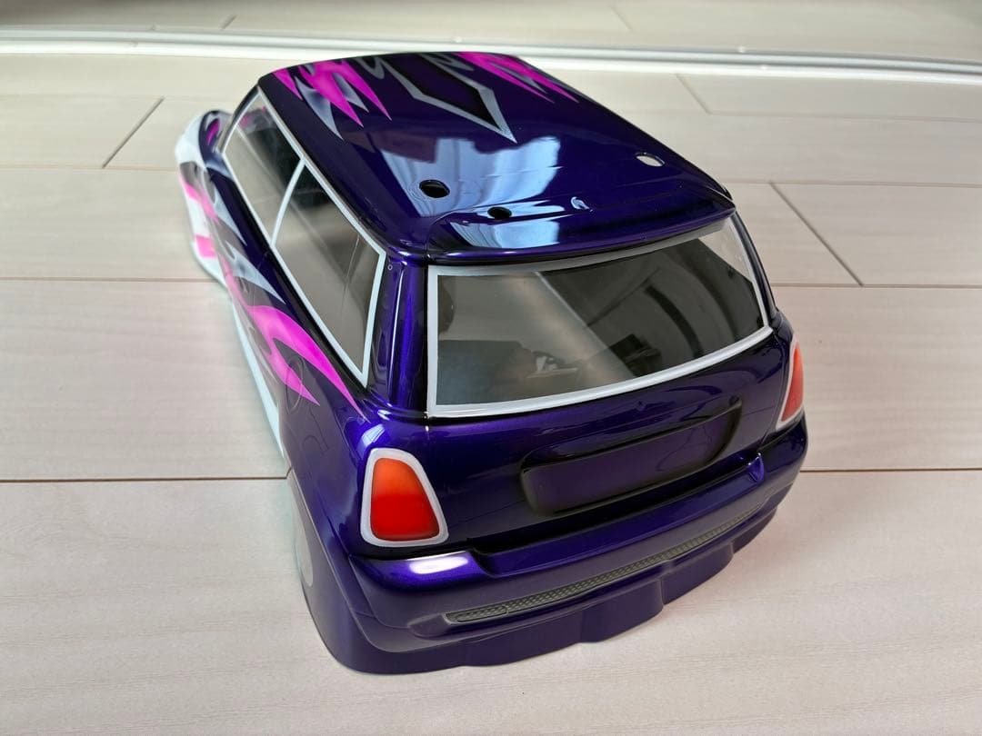 タミヤ　1/10ミニクーパーS 2006 ボディ　カスタムペイント済み