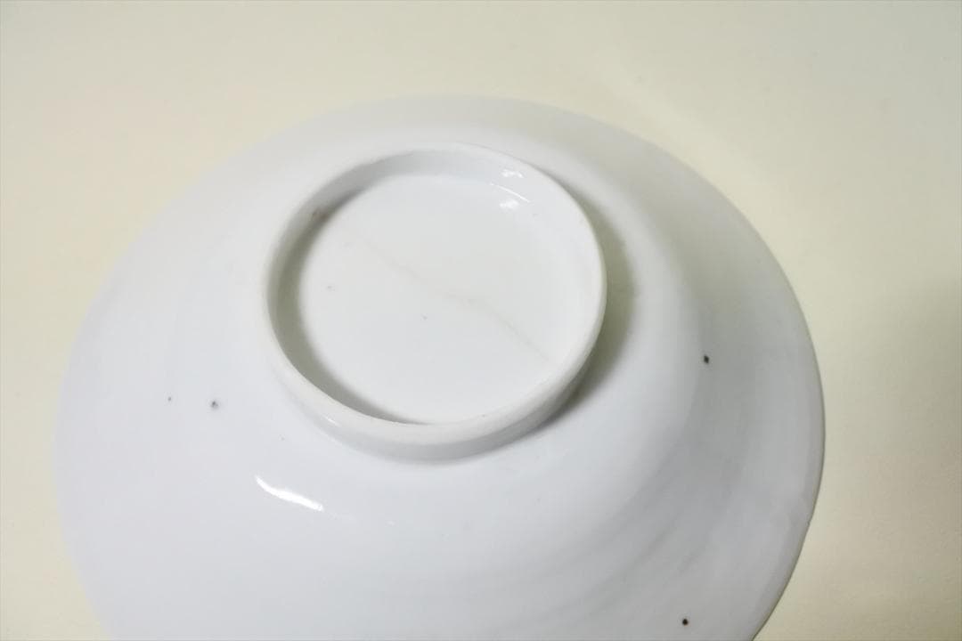 江戸前期　古九谷　白磁　陽刻紋　平鉢　骨董品　アンティーク