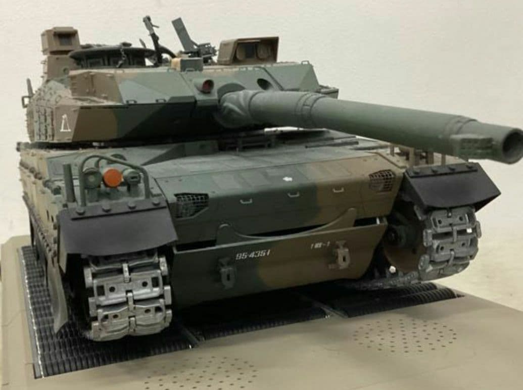 アシェット　陸上自衛隊10式戦車　1/16スケール　中古現状