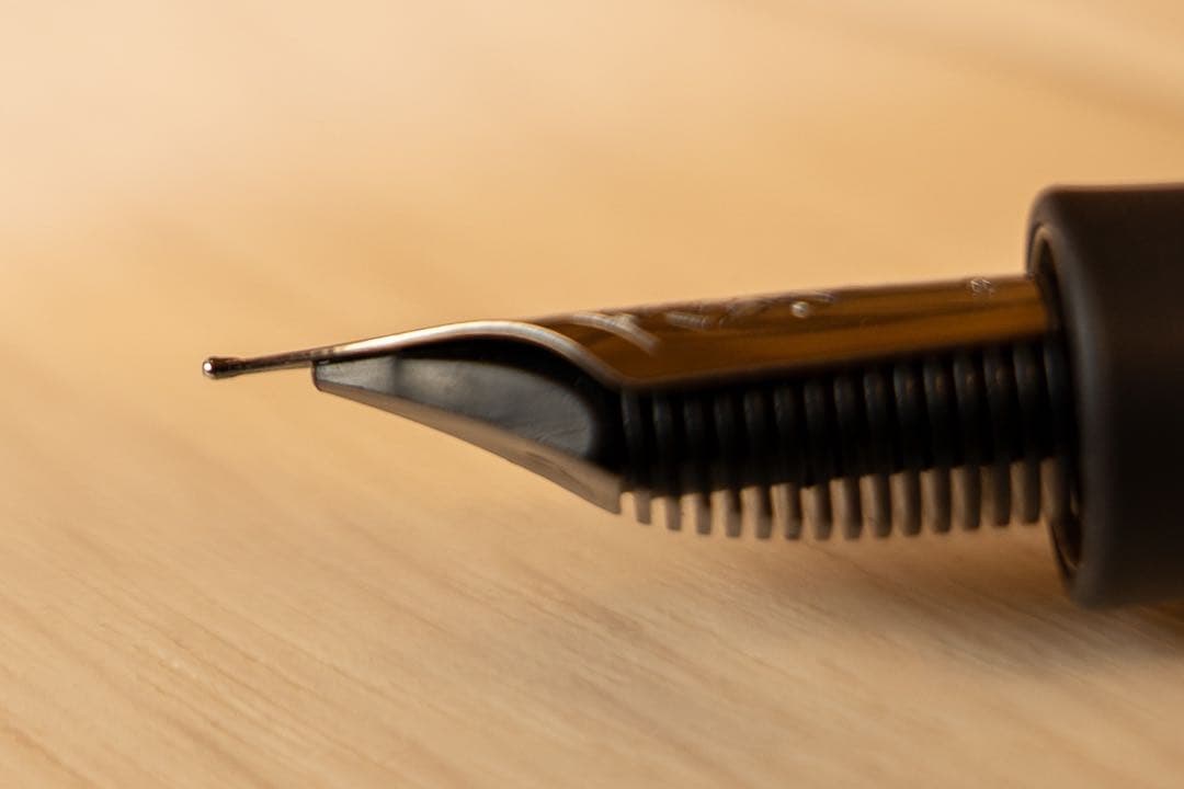 【最終価格】VISCONTI 万年筆　ホモサピエンス EF ダークエイジ