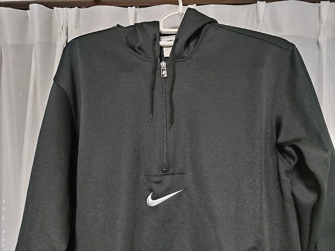 Nike SWOOSHフーディ ジップアップジャージ（VLA100 AUYI）