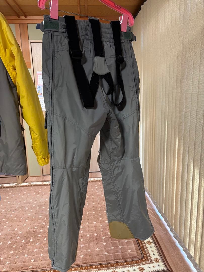 デサントスキーウェア　　　　上下セット Ｍサイズ