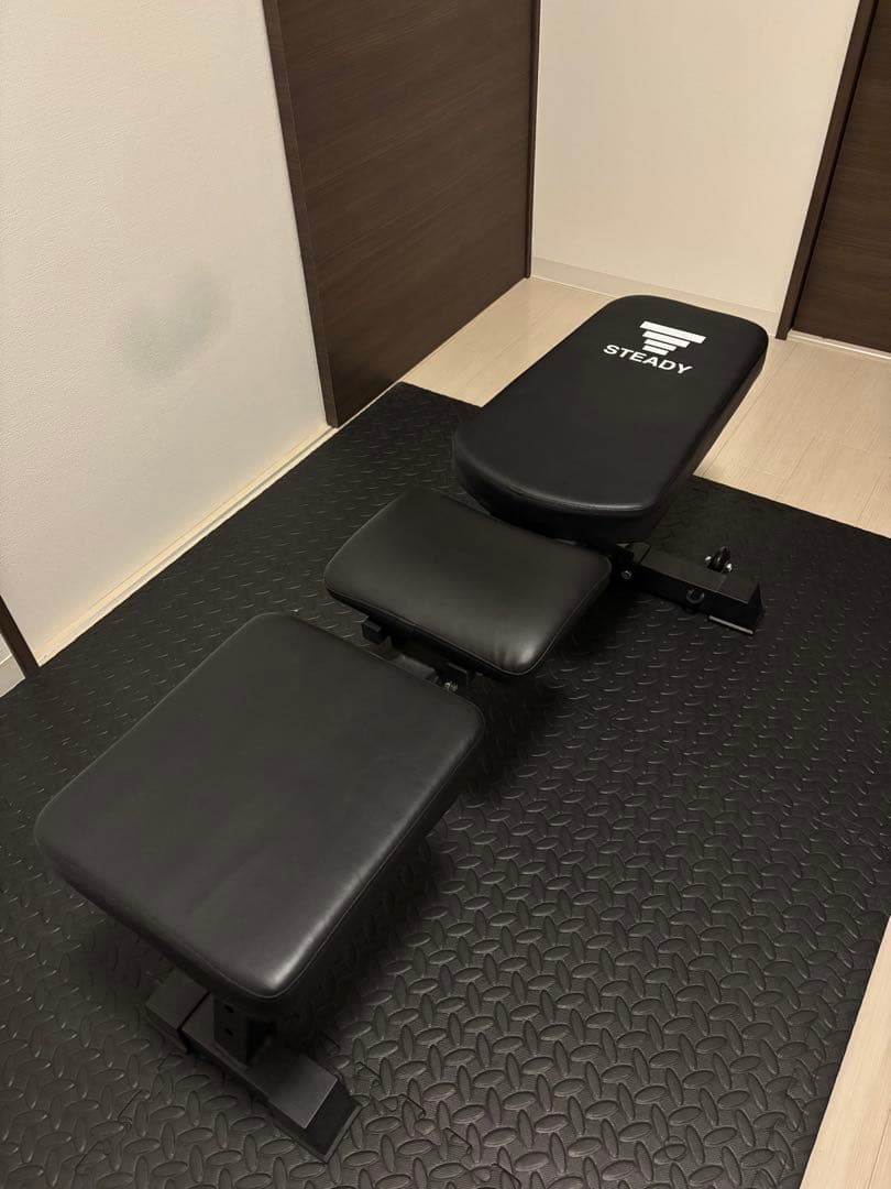 STEADY トレーニングベンチ アジャスタブルベンチ