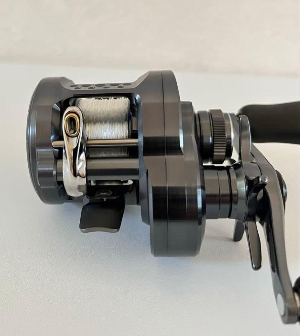 新品未使用品　シマノ 24カルカッタコンクエスト　シャローエディション31HG