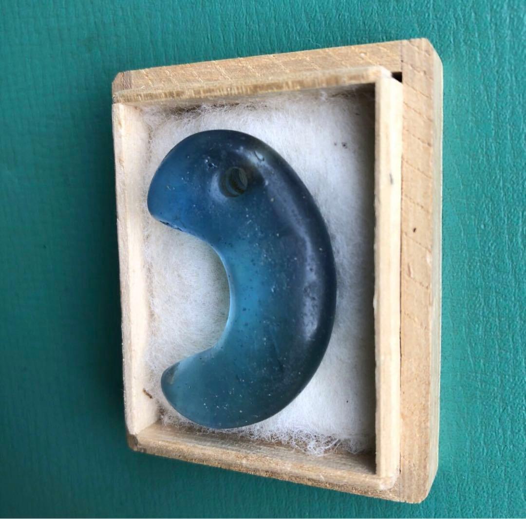 勾玉　（n）　箱付き