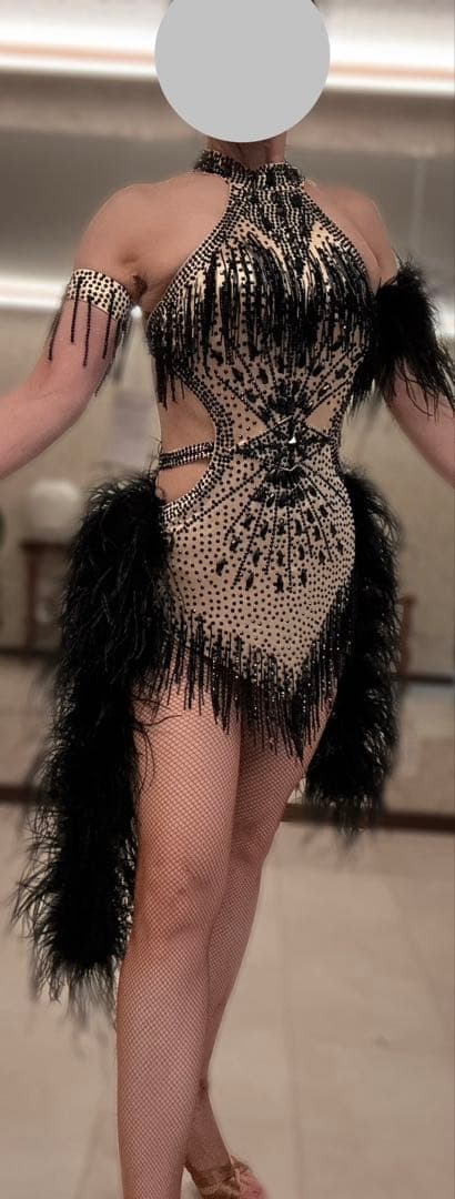 セール品‼️社交ダンス　サンバ　オーストリッチフェザー　ゴールド✖️ブラック　M