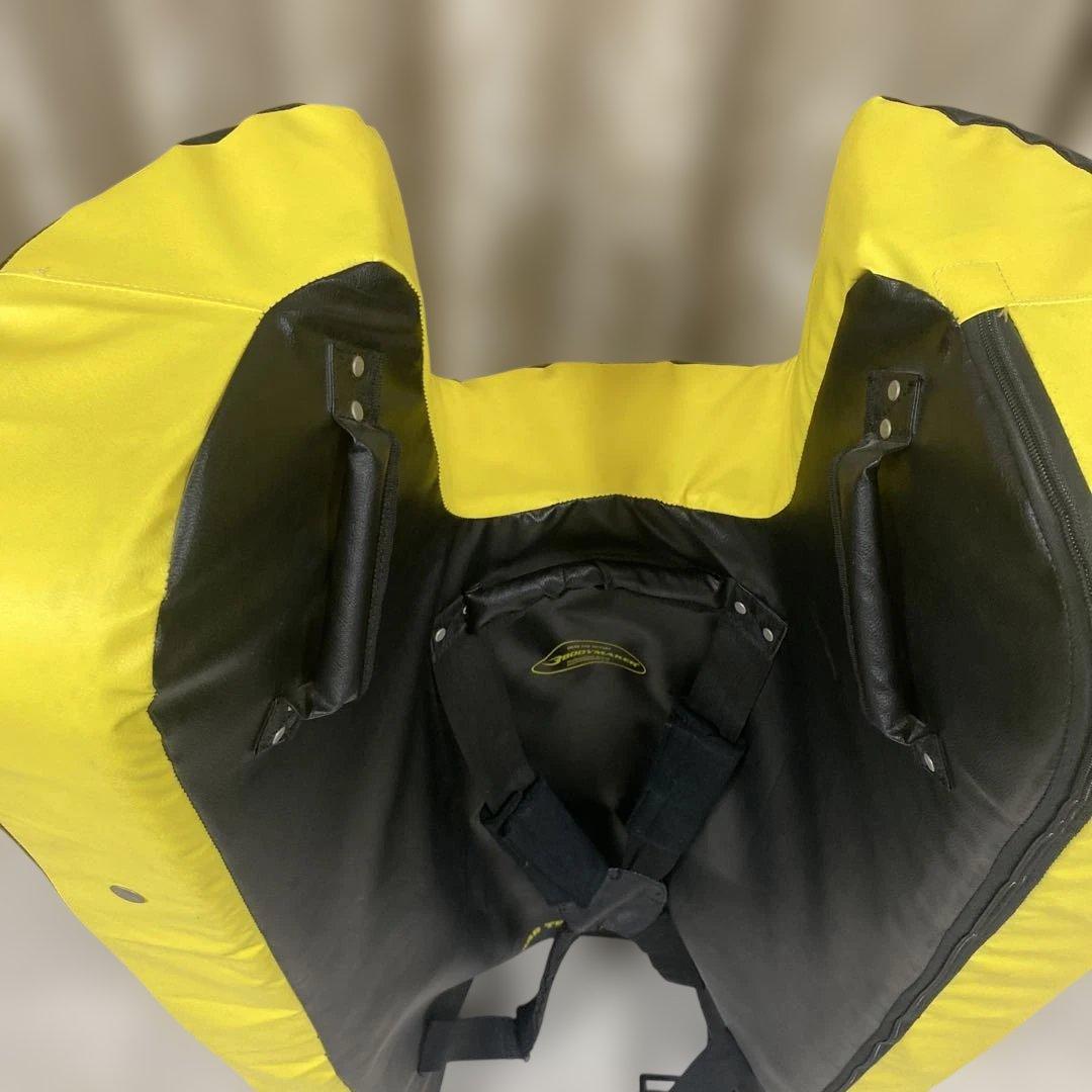 ボディメーカー　ボディミット