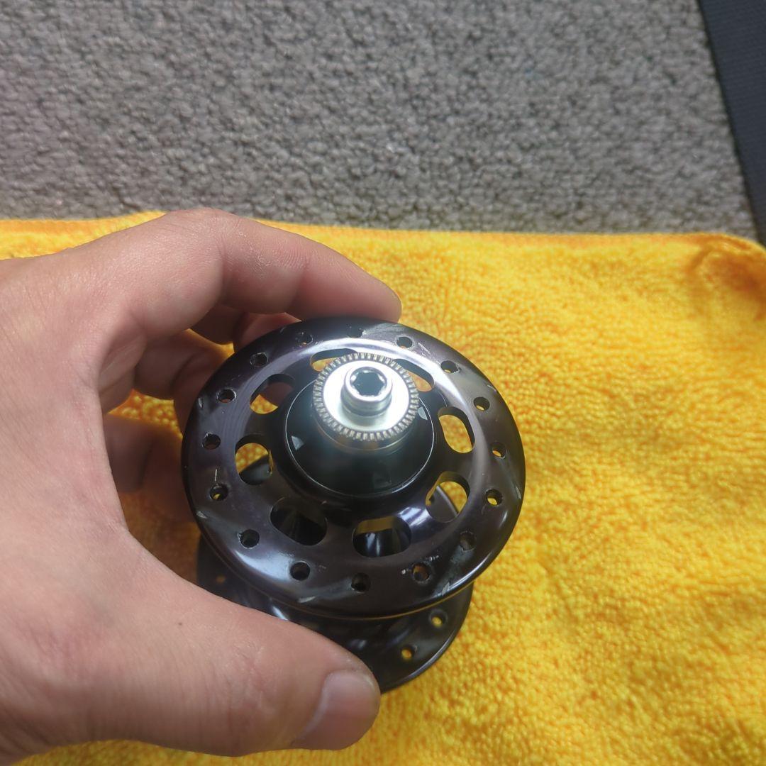 クリスキング R45D センターロック100×9mm セラミック フロントハブ