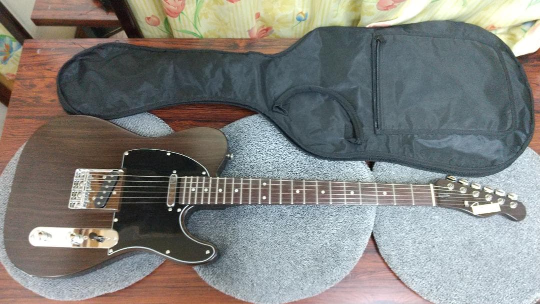 B テレキャスター　オールローズ風　きれいです！