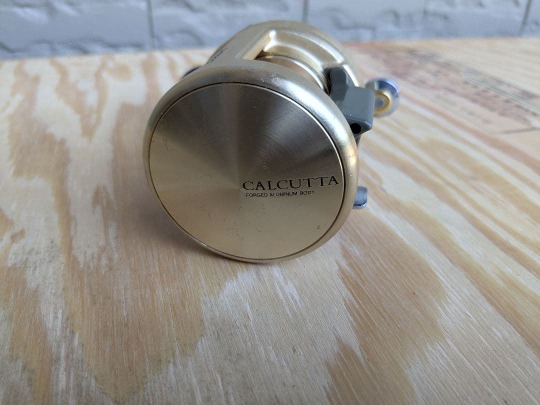 シマノ　カルカッタ小船400