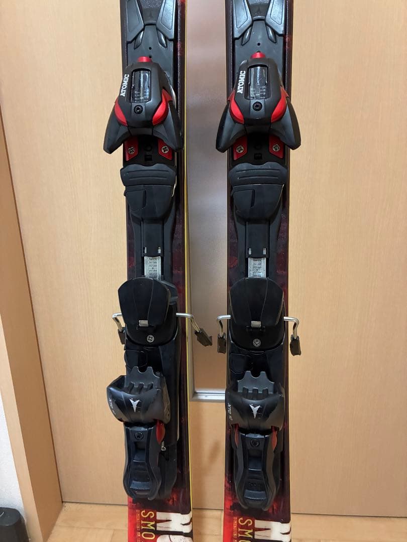 期間限定値下げ！ATOMIC NOMAD SMOKE 157cm