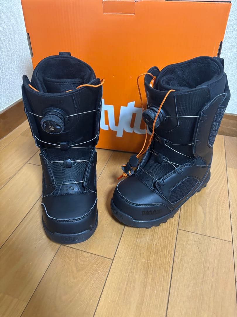美品　ThirtyTwo STW BOAスノーボードブーツ