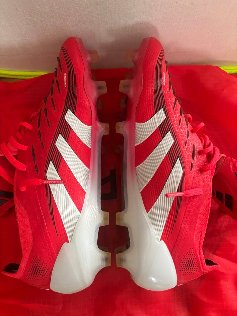 adidas Predator レッド シューズ