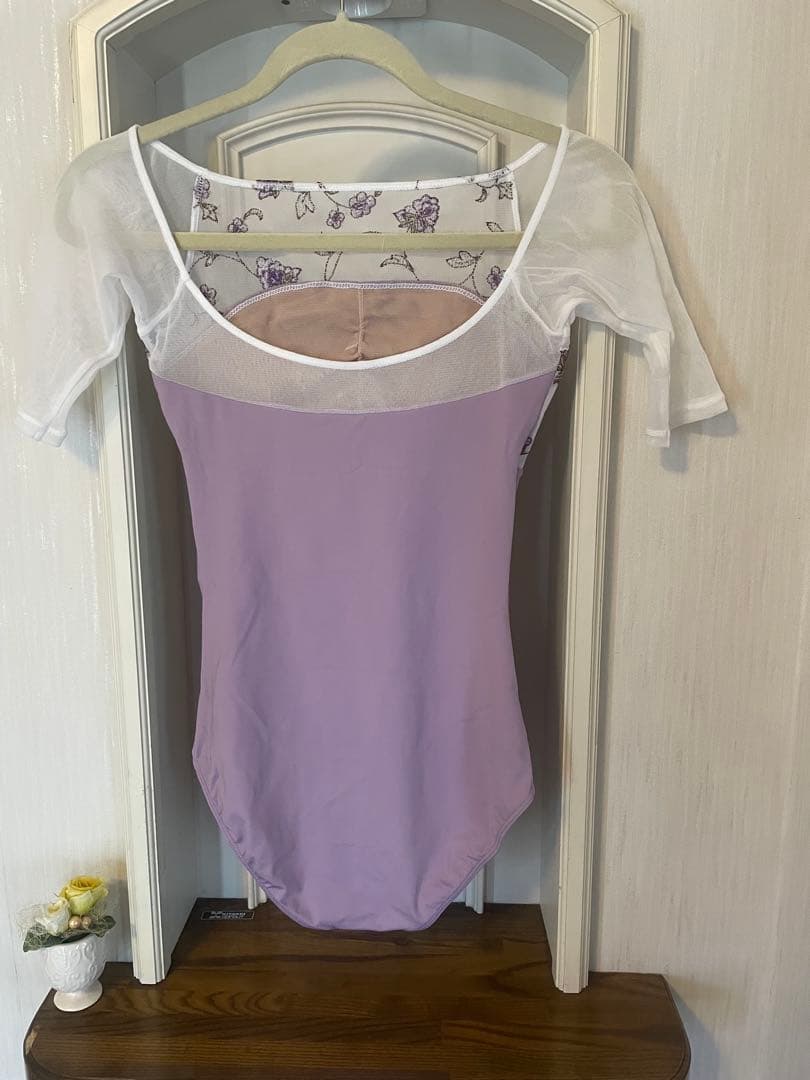 シルフィーヌ　LUCAS 花柄刺繍 シースルー袖 バレエレオタード　サイズ40