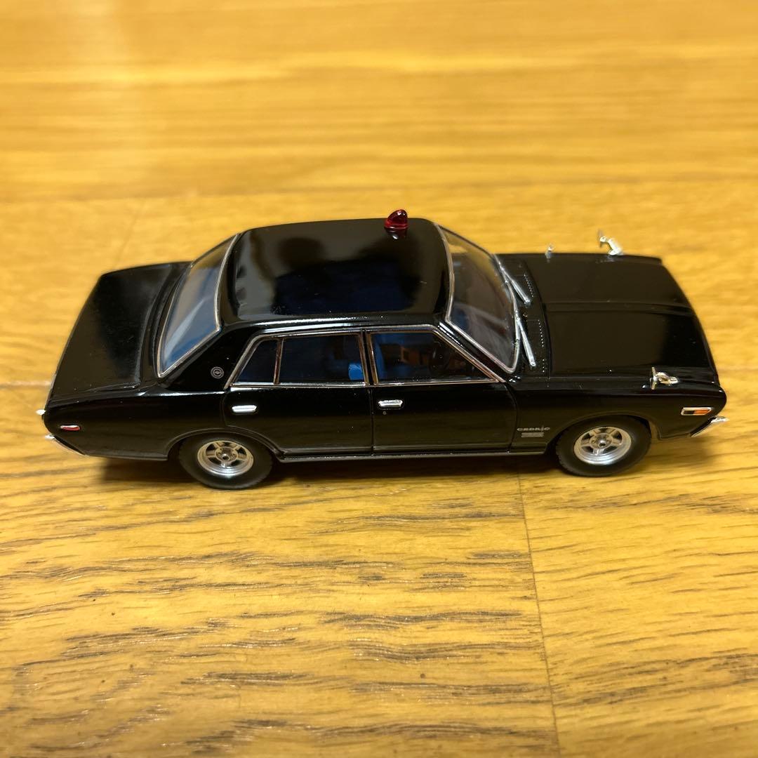 トミカリミテッド ヴィンテージ ネオ 西部警察 ニッサン セドリック覆面パトカー