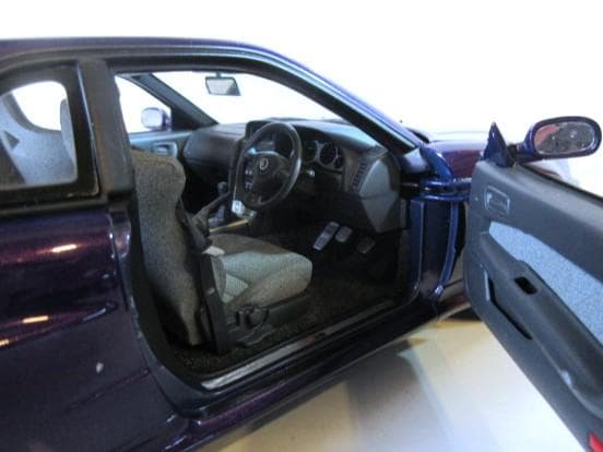 特価 AUTOart 1/18 スカイライン GT-R ミッドナイトパープル