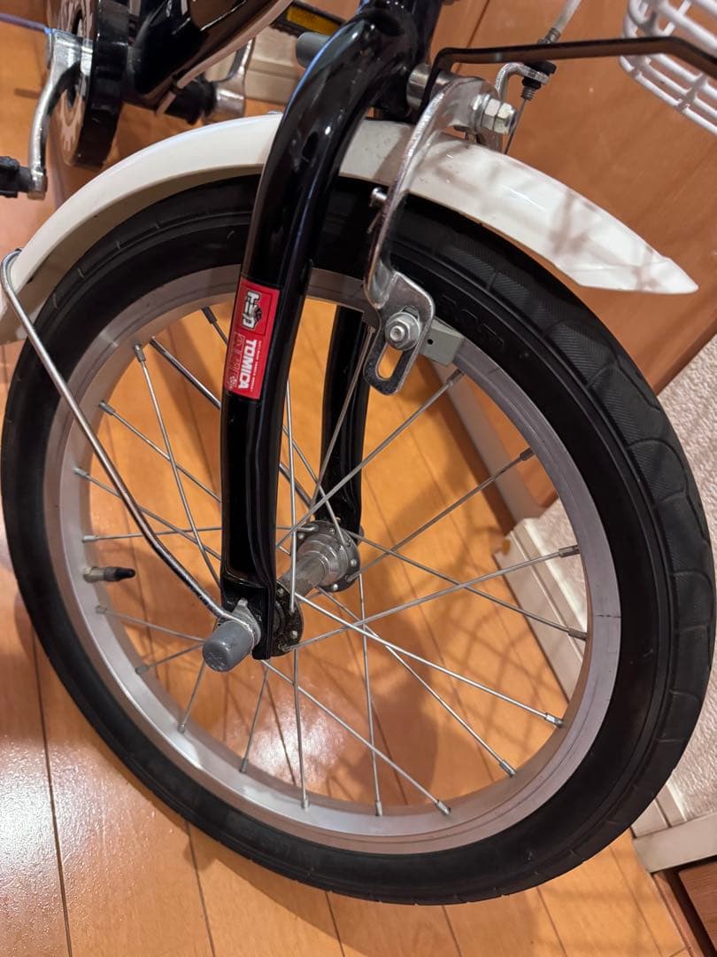 ［引き取り限定］16インチ子供自転車　トイザらス　トミカ　ヘルメット付き