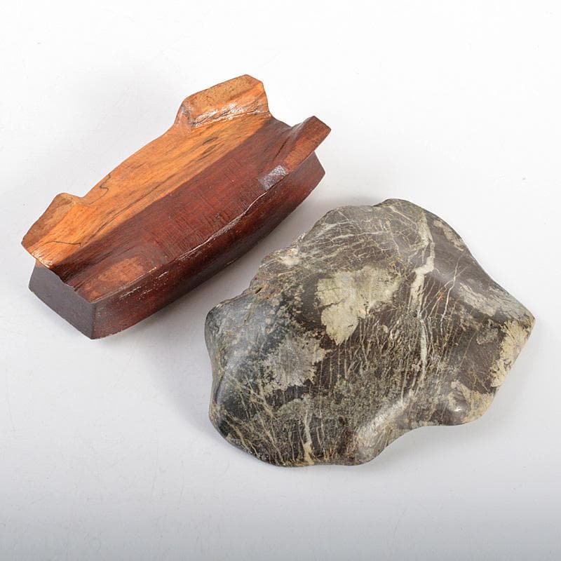 鑑賞石　天然石　菊花石　置物　重さ約627ｇ　唐木台付　C　6297