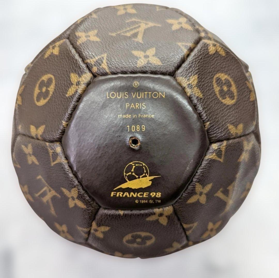 ルイヴィトン M99054 モノグラム サッカーボール フランス