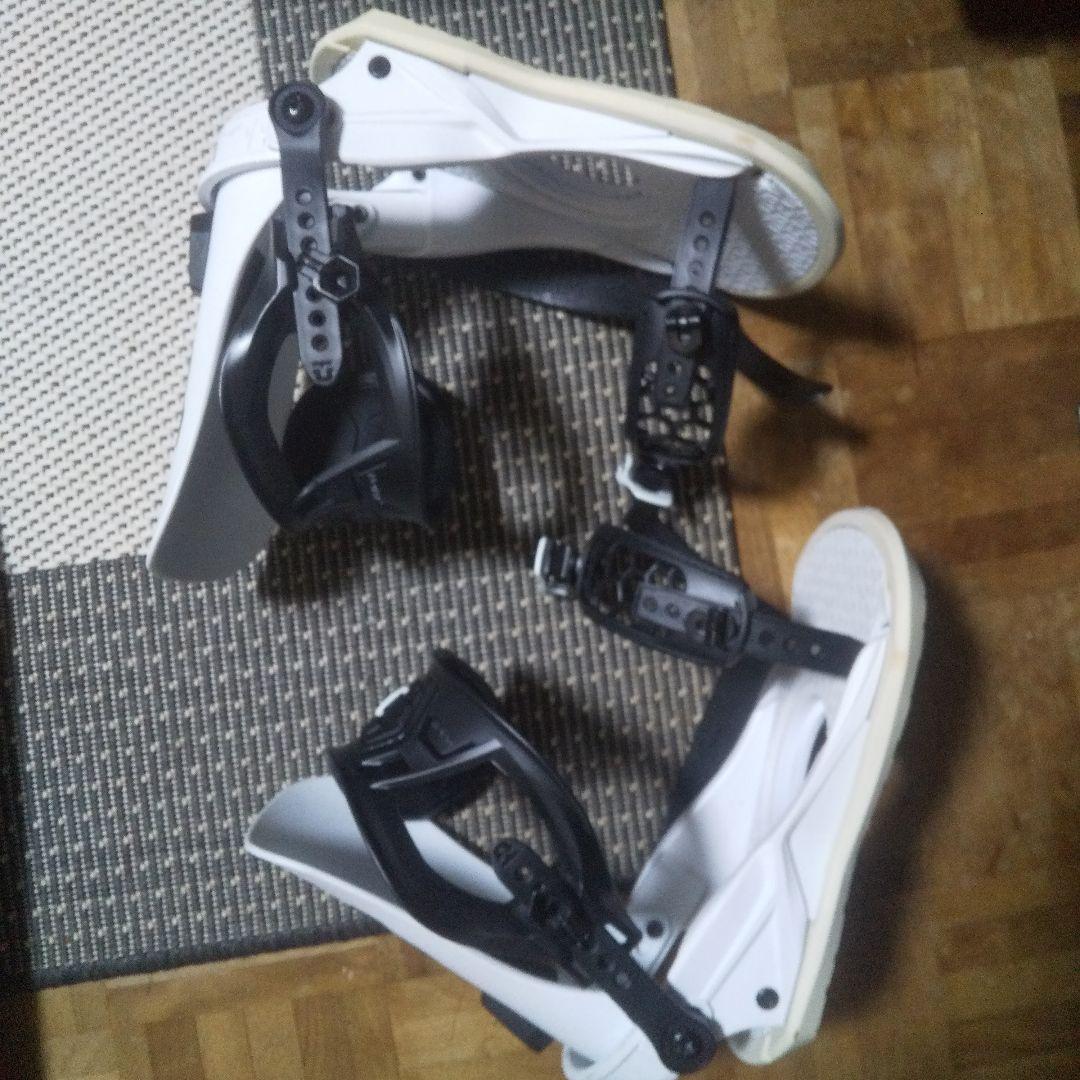 UNION スノーボードビンディング ストラータ 23-24