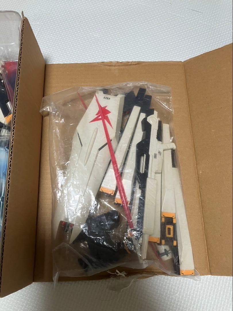 DX MIA νガンダム　サザビー　2体セット　ジャンク