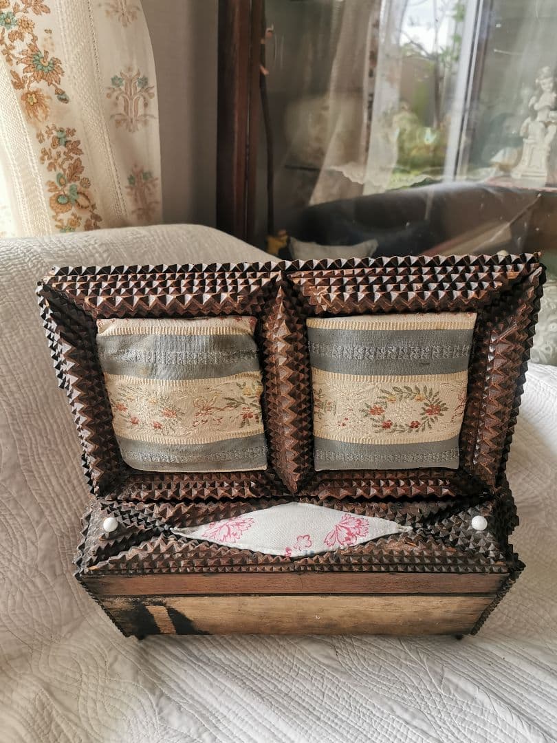 アンティーク トランプアート 木工レース細工ボックス 針箱 フレンチファブリック