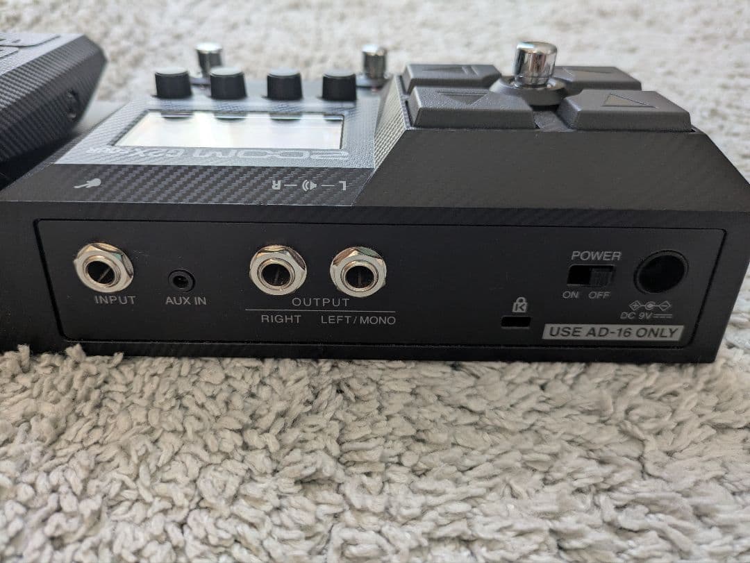 ZOOM G2X FOUR ギターエフェクター