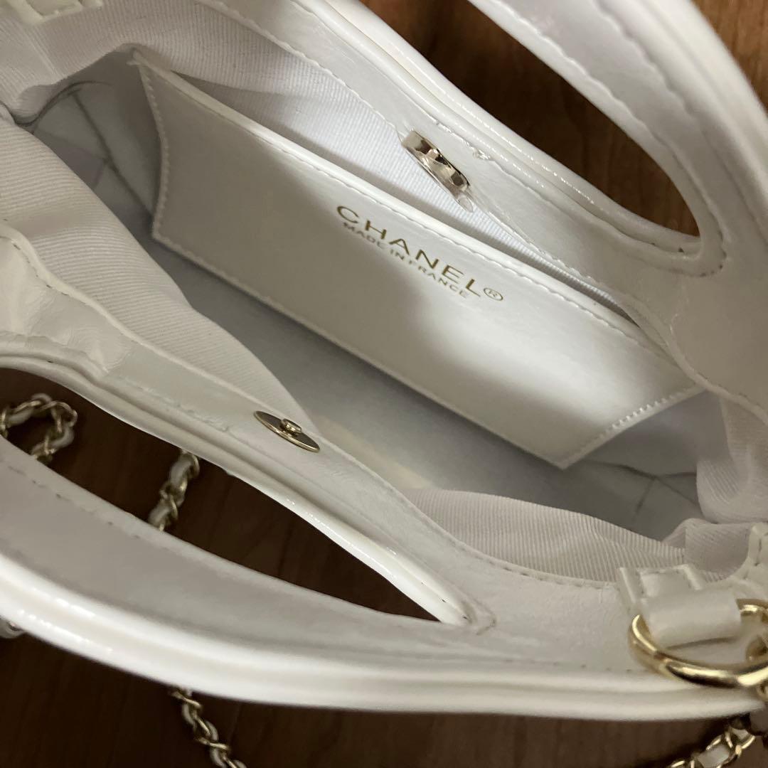 CHANEL ホワイトショルダーバッグ　ノベルティ