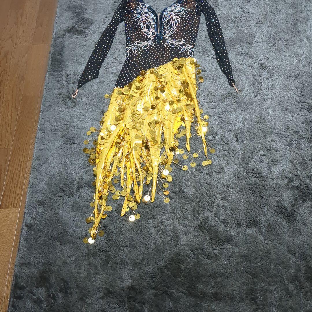 社交ダンスドレス 黒と金 ビーズ装飾