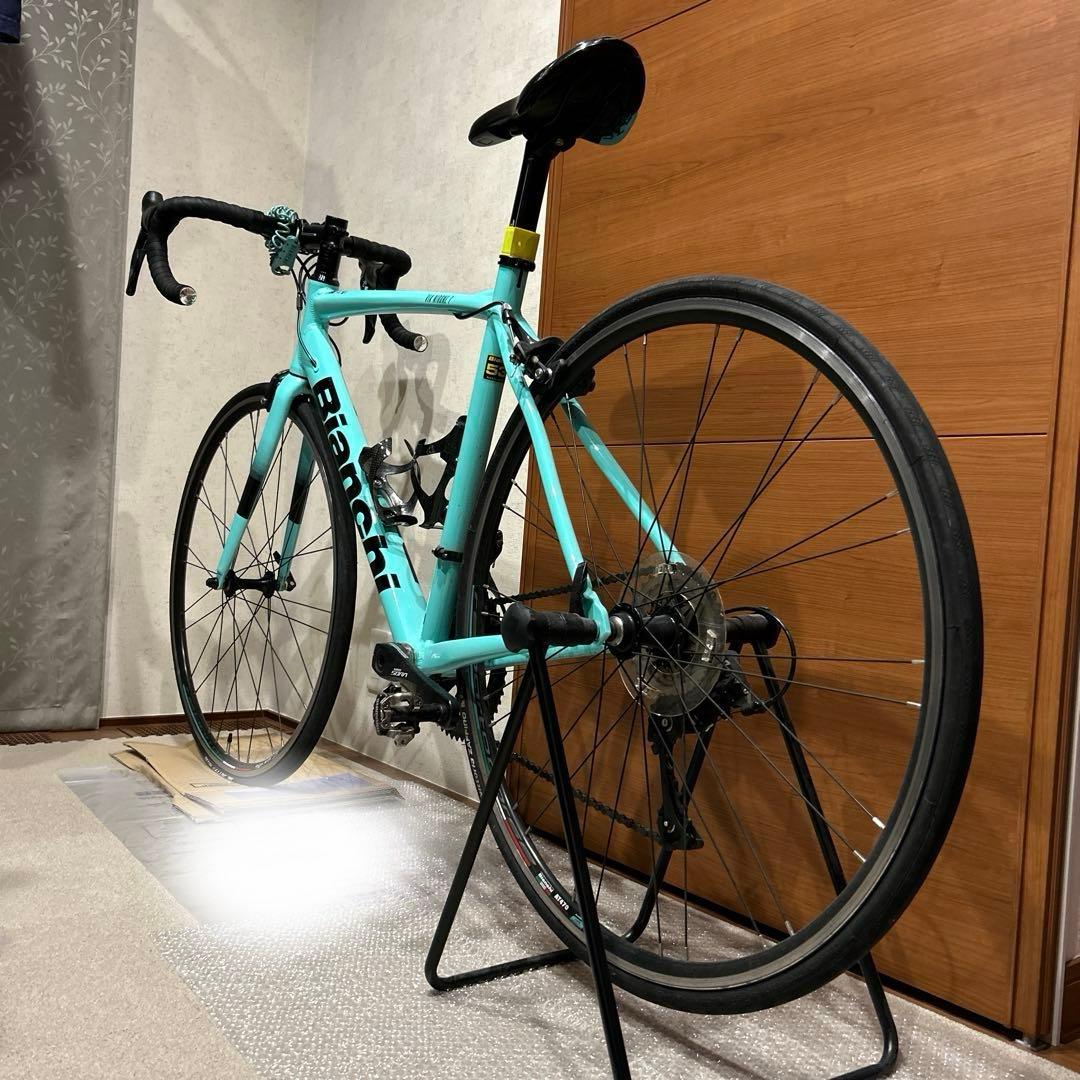 Bianchiロードバイク VIA NIRONE 7SORAモデル