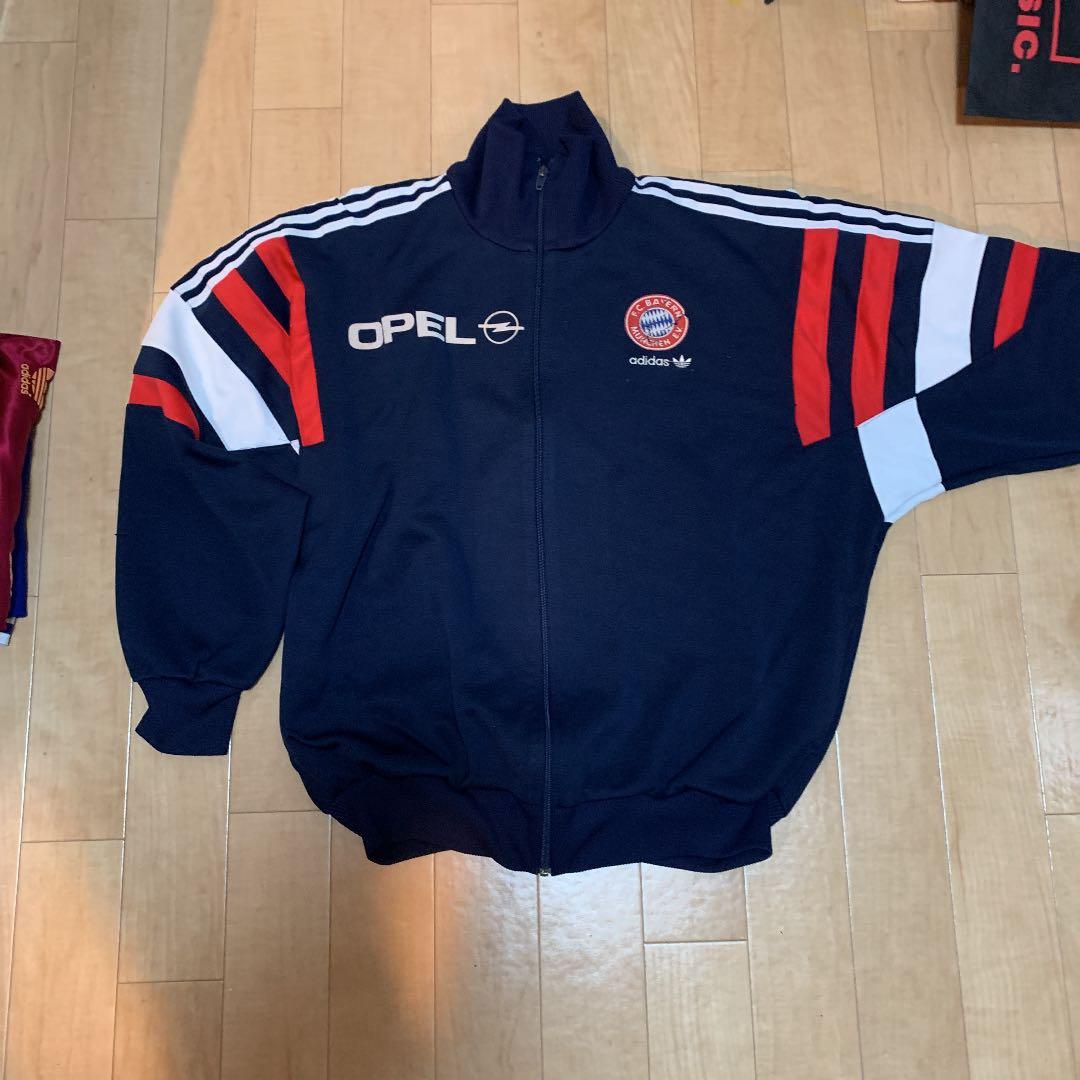 バイエルンミュンヘン　選手用スポンサー入りスジャケット