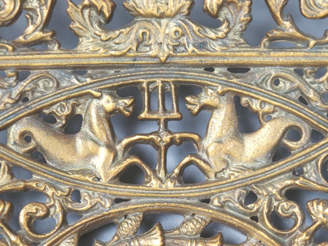 カルル・フリードリッヒ・シンケル 真鍮製 海馬と人魚 ウォッシュコンポート