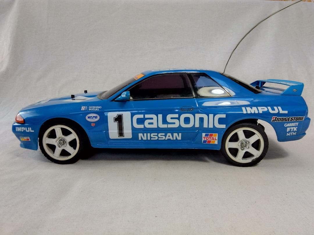 タミヤ　1/10ラジコンカー　カルソニックスカイライン　GT-R　R32