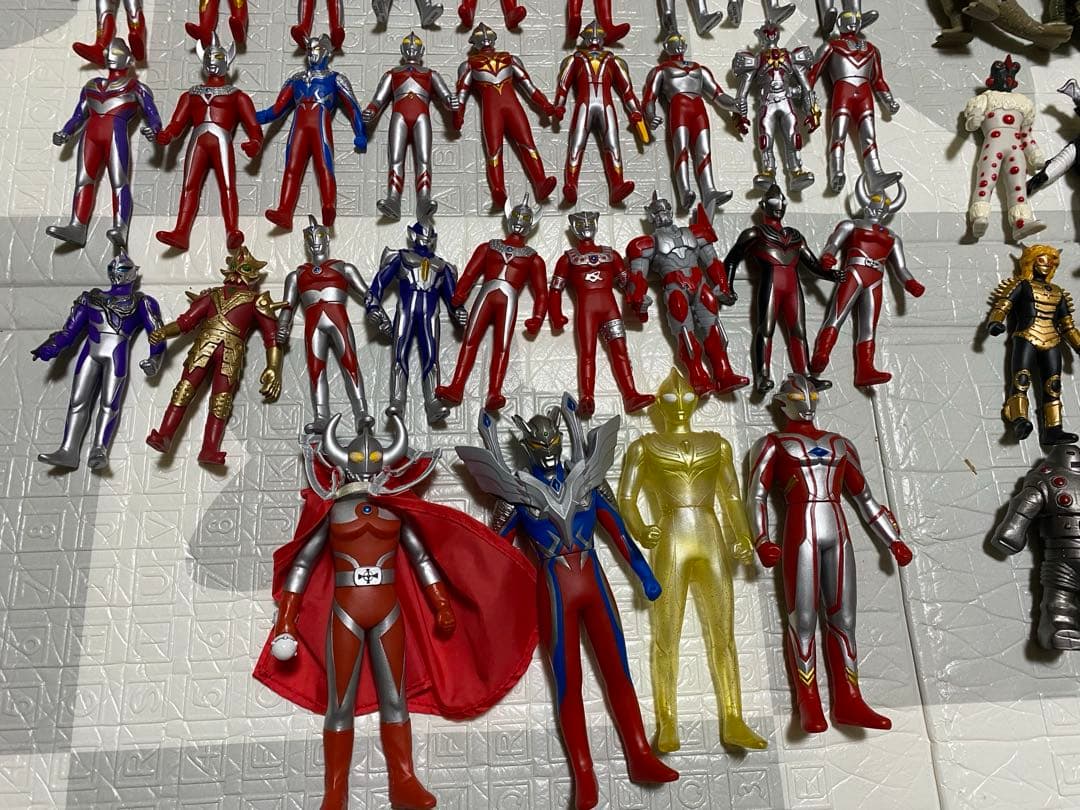 （美品）ウルトラマン　怪獣フィギュア　まとめ　76体　おまけ付き