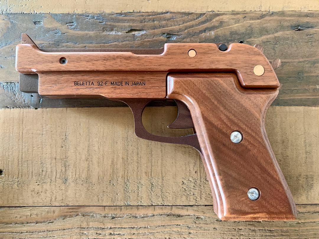 ゴム鉄砲　木製『ベレッタ 92F』　5連射機能 ササキ工芸