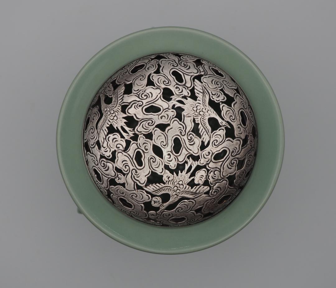 帝室技芸員 初代諏訪蘇山造 青磁 袴腰香炉 純銀 鳳凰文 透彫火舎 共箱