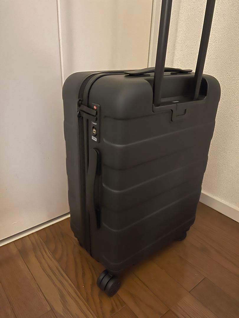 新品　無印良品　バーを自由に調節できるハードキャリーケース （36L）黒