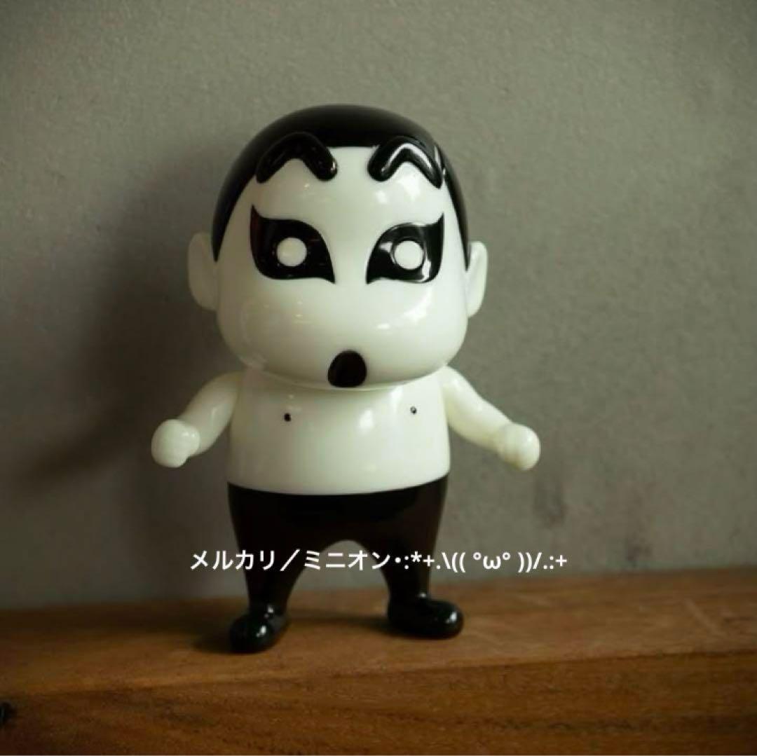 【世界限定30体】クレヨンしんちゃん パンクドランカーズ アイツ 蓄光 ソフビ