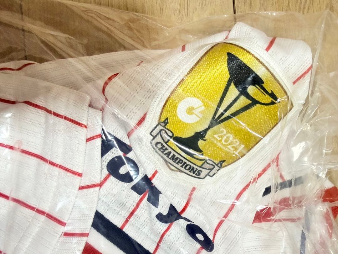 村上宗隆 選手　ヤクルト　2021 優勝　ユニフォーム