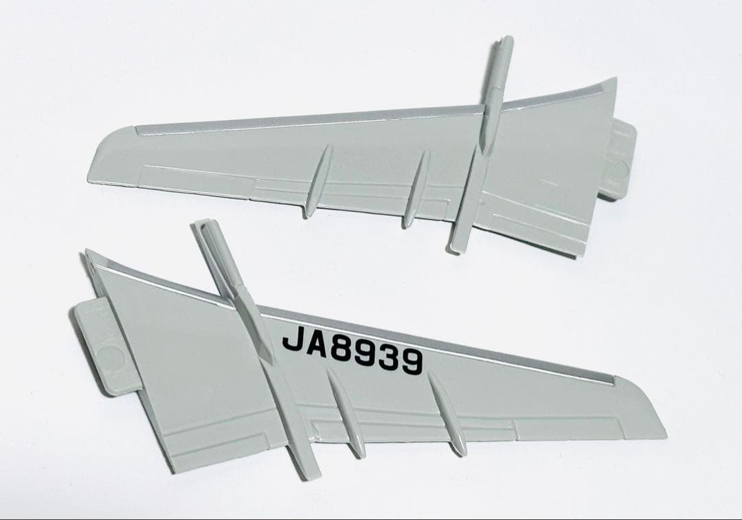 JALUX 1/130 B737-400 JTAジンベエジェット