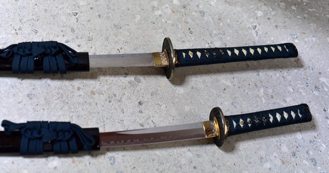 模造刀二振り、日本刀、侍　鬼滅の刃　玩具