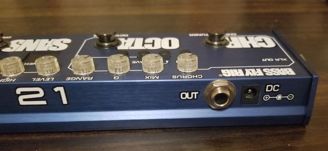 ベース Tech21 BASS FLY RIG V1 Sansamp