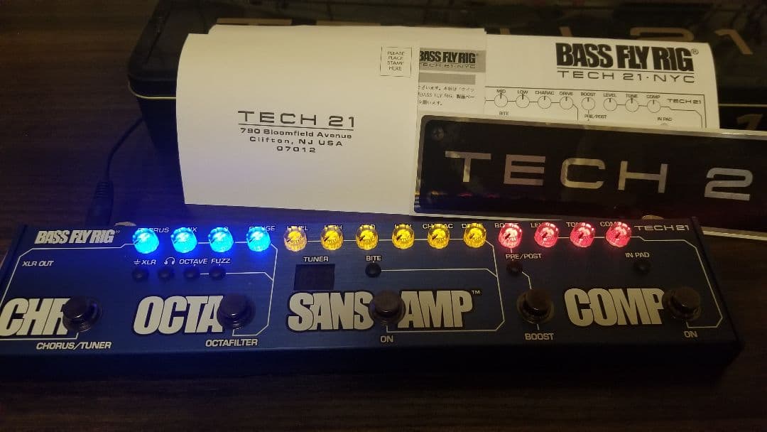 ベース Tech21 BASS FLY RIG V1 Sansamp
