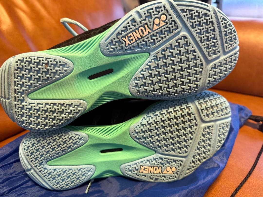 ヨネックス バドミントンシューズ ブラック/ミント　コンフォートZワイド